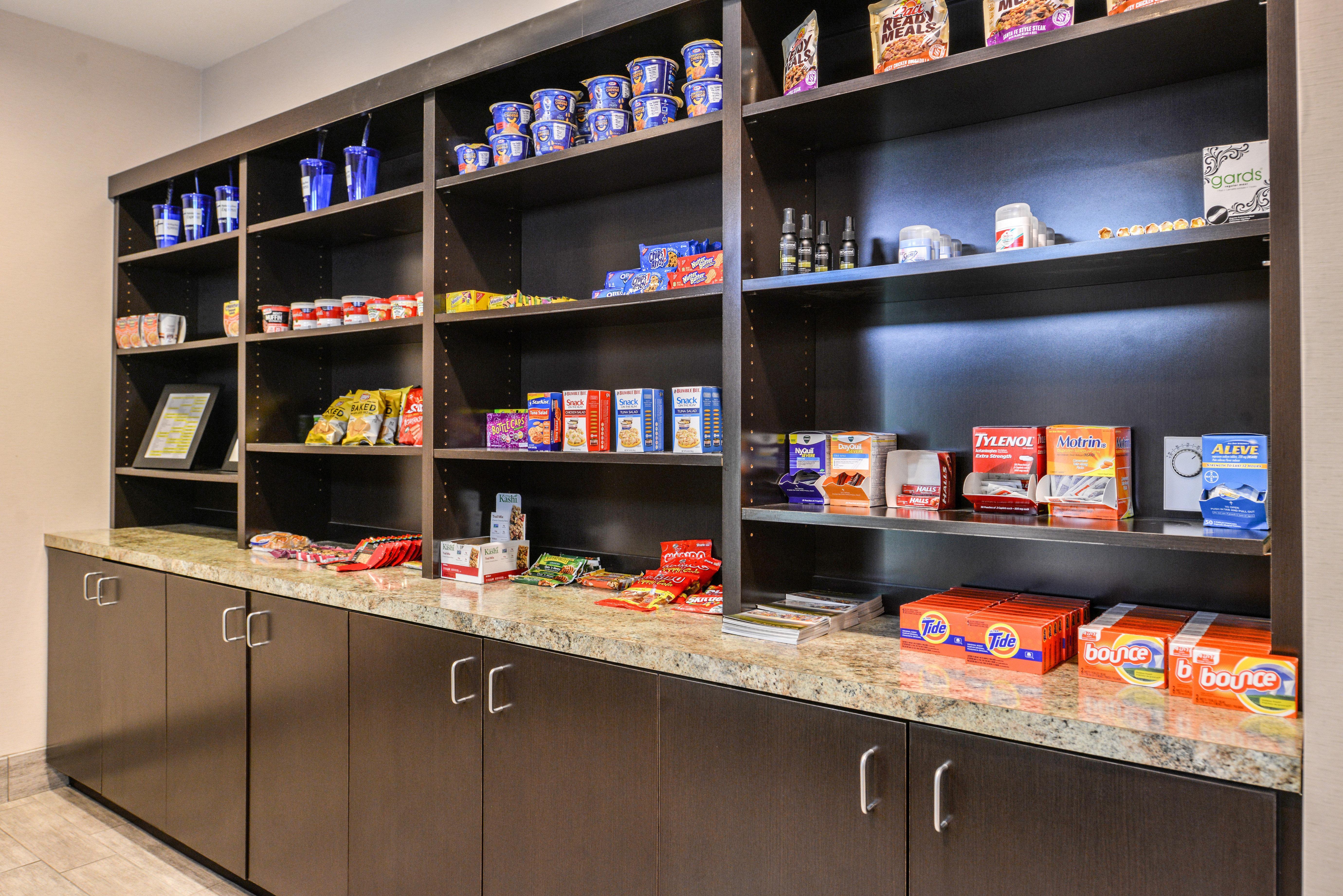 Holiday Inn Express & Suites Emporia Northwest By Ihg Esterno foto